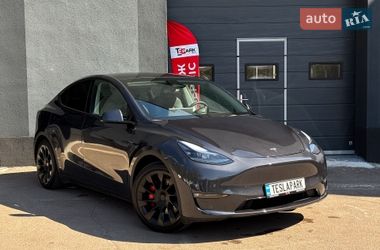 Внедорожник / Кроссовер Tesla Model Y 2024 в Киеве