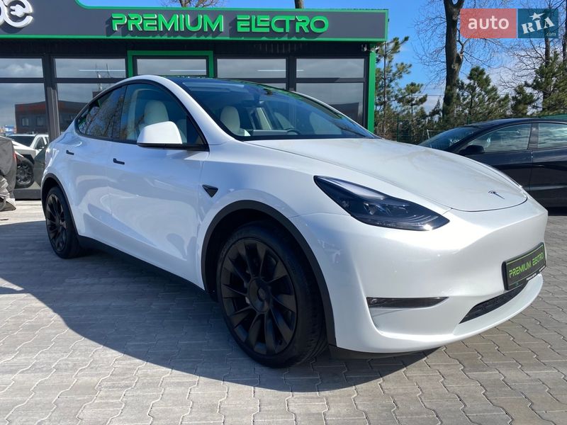 Tesla Model Y 2022