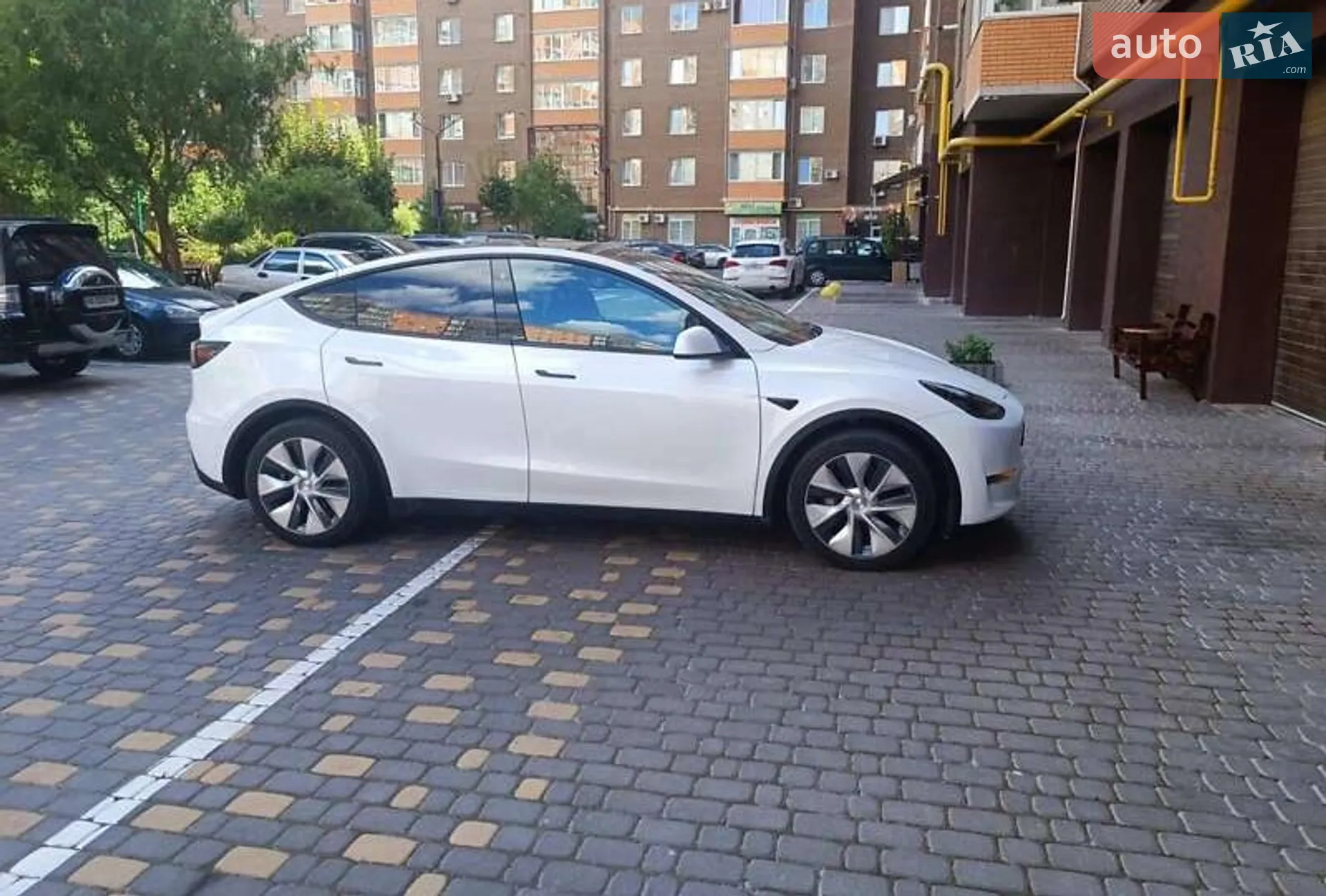 2022 Tesla Model Y - мініатюра 4