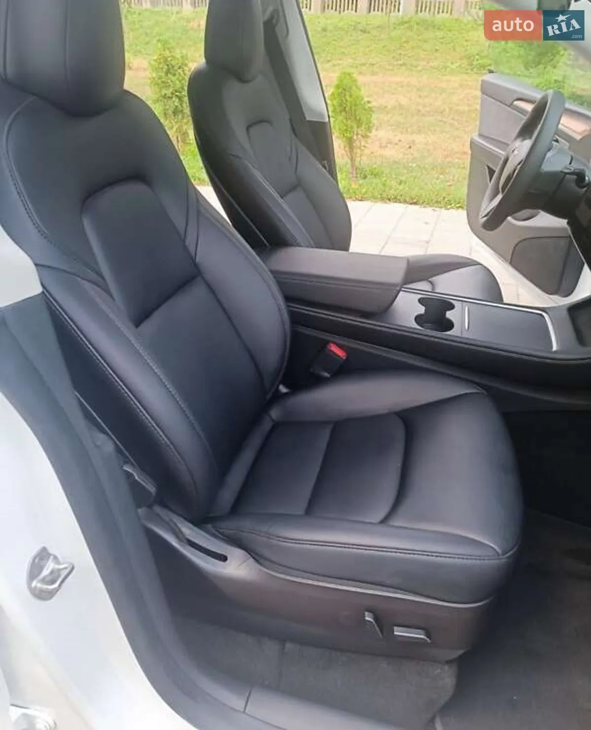 2022 Tesla Model Y - мініатюра 24