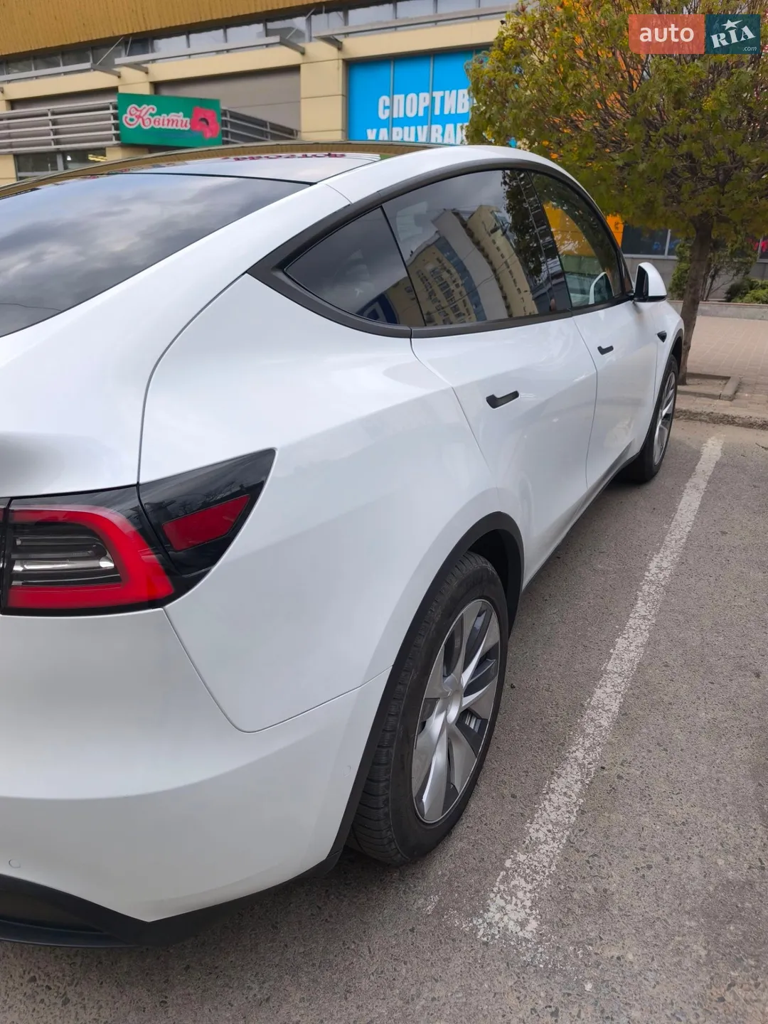 2020 Tesla Model Y - мініатюра 19