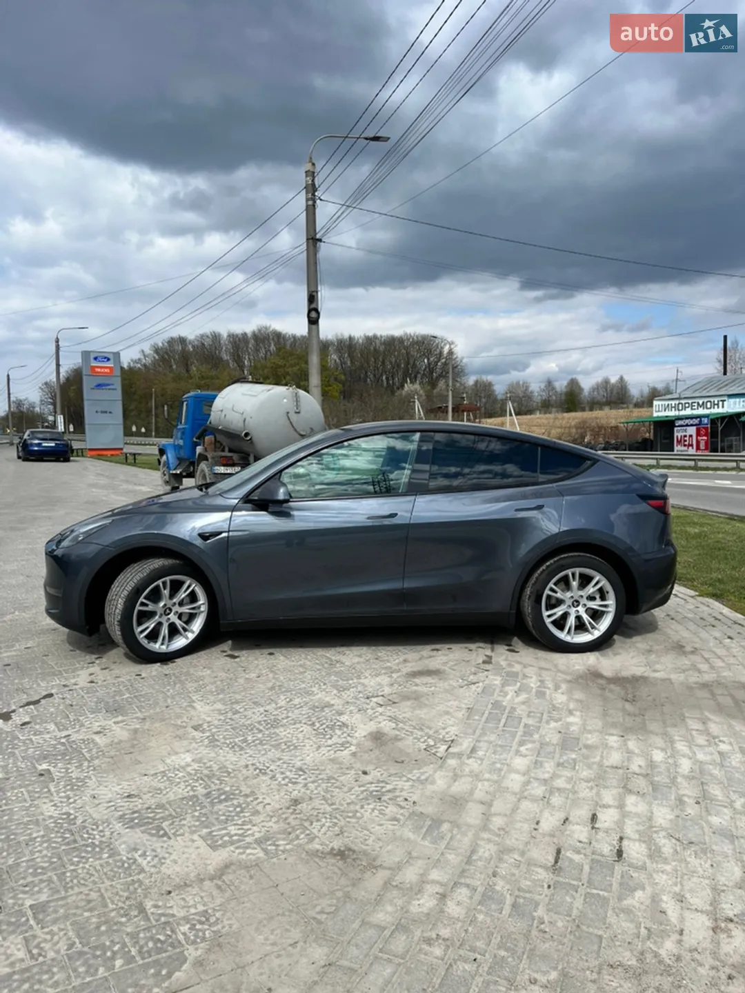 2023 Tesla Model Y - мініатюра 6