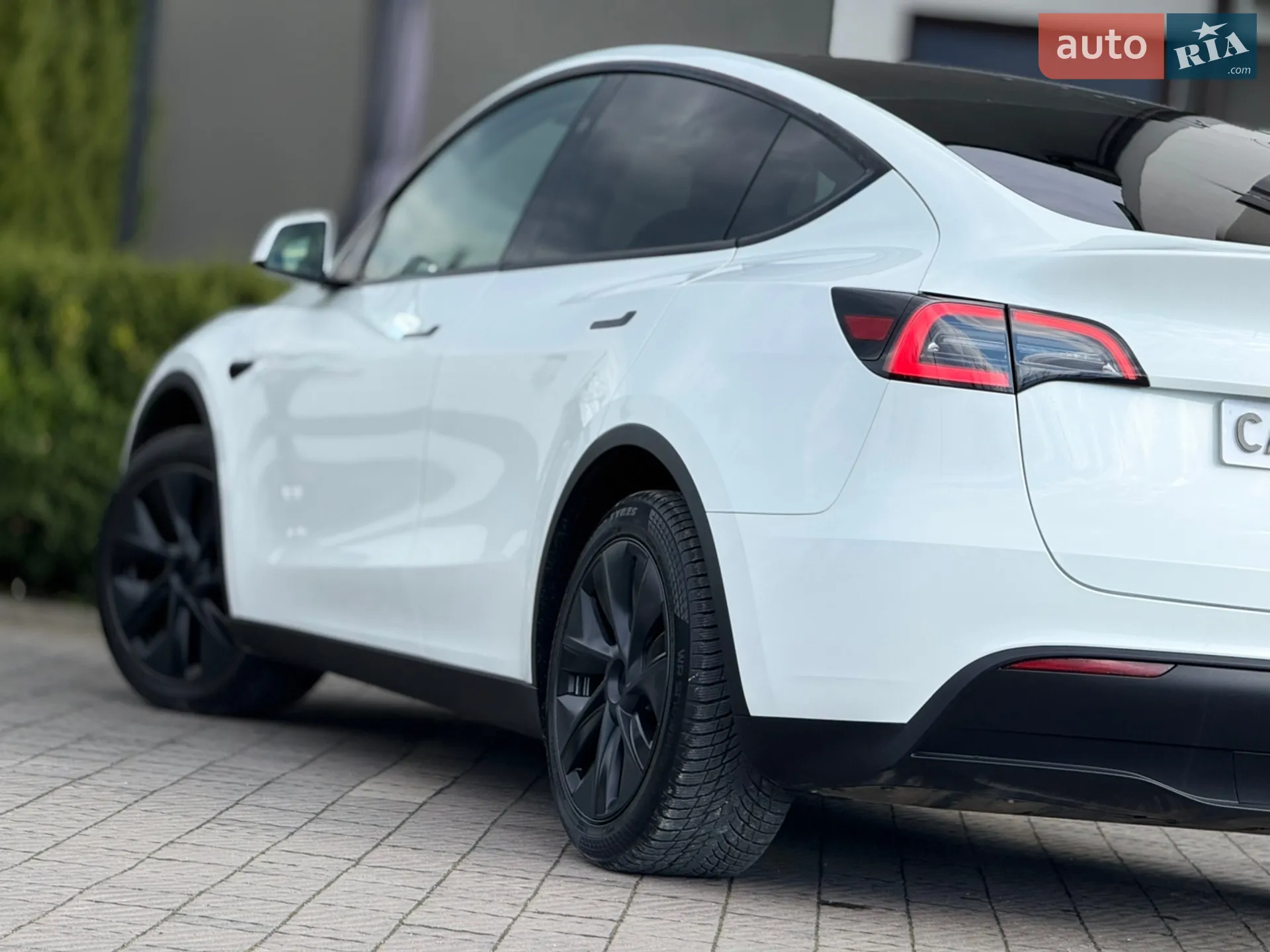 2024 Tesla Model Y - мініатюра 23