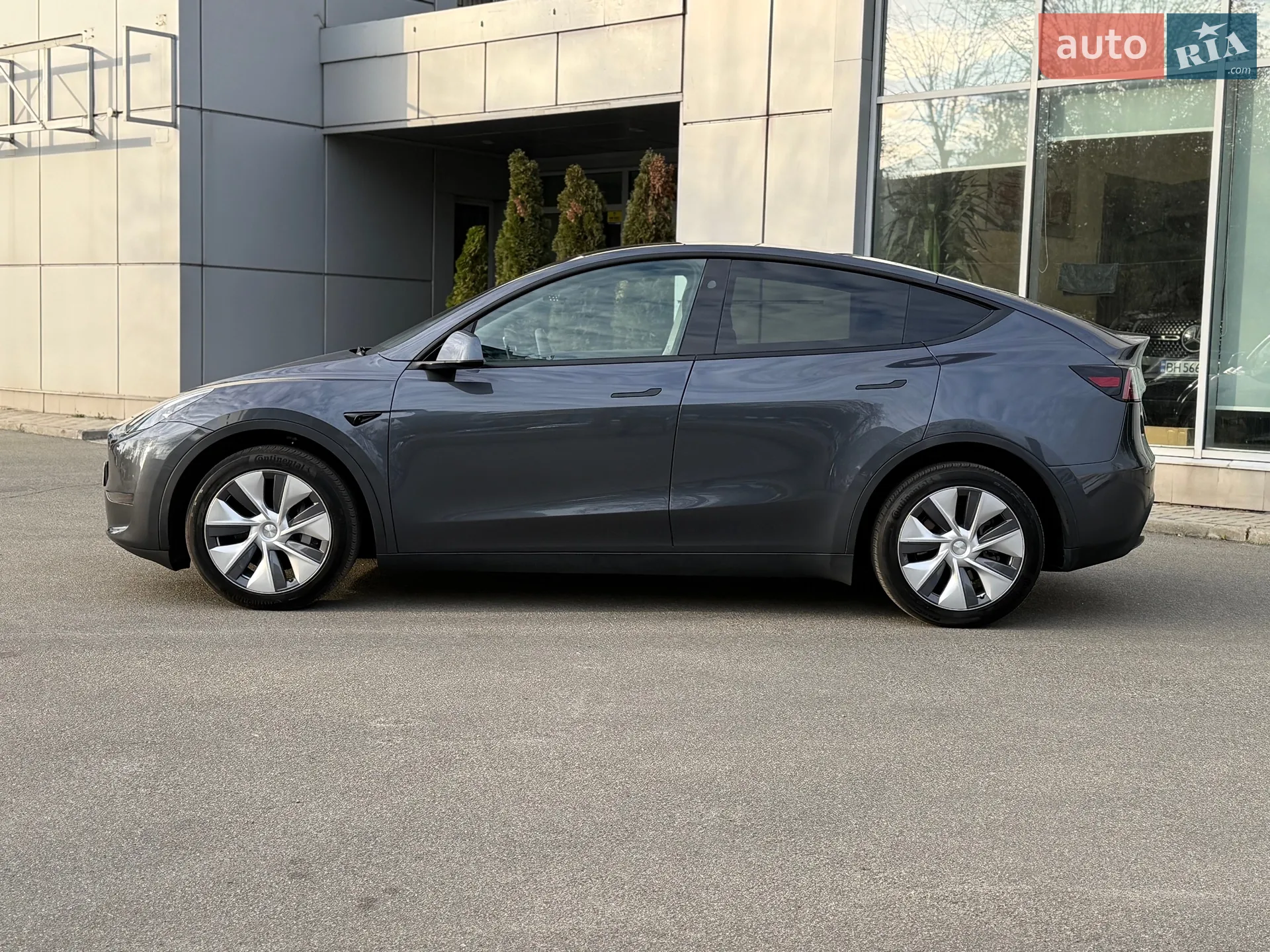 2023 Tesla Model Y - мініатюра 2