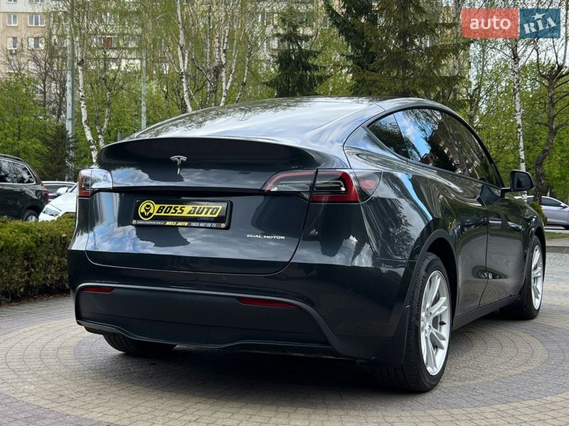 Внедорожник / Кроссовер Tesla Model Y 2024 в Львове