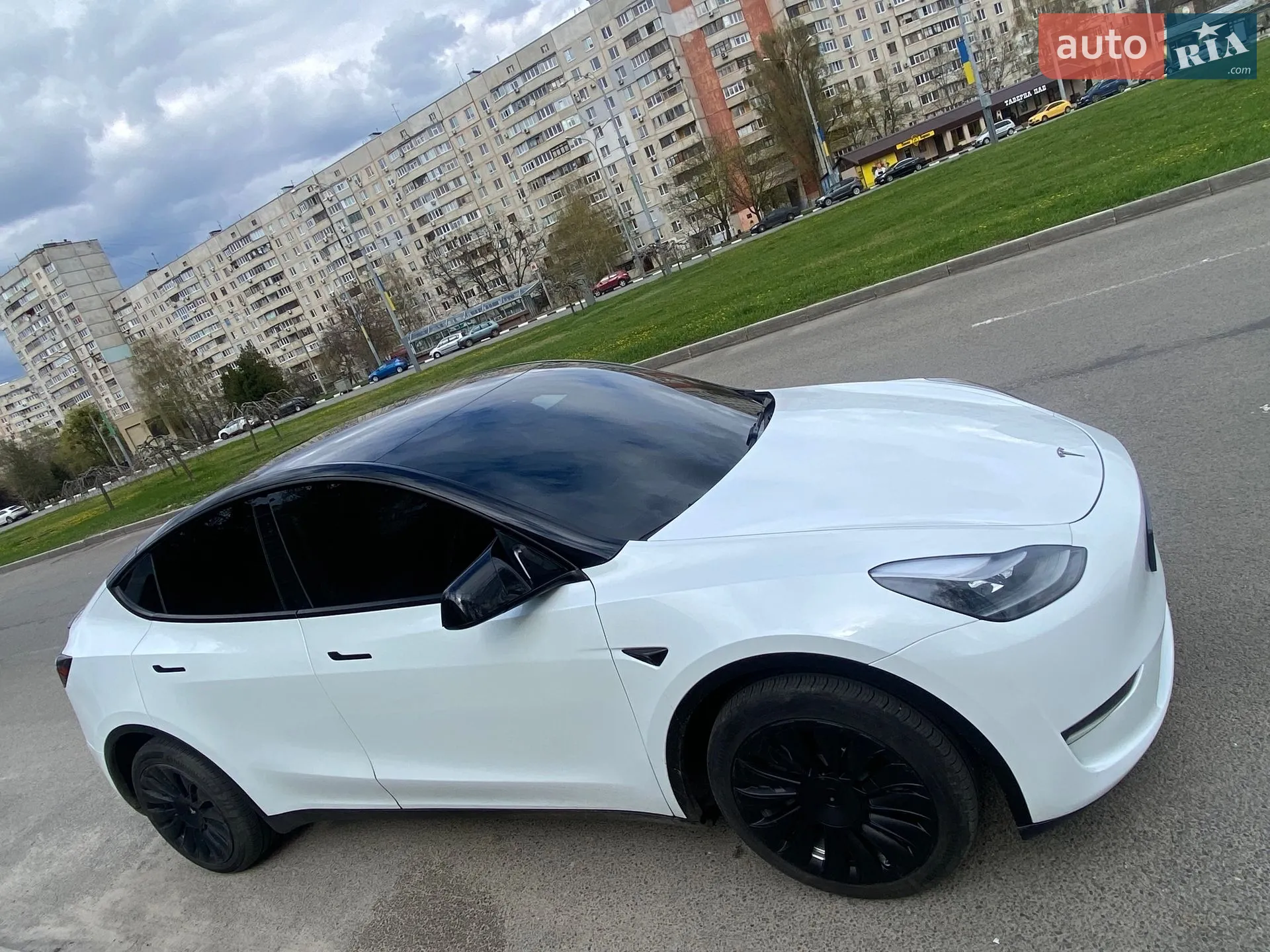 2024 Tesla Model Y - мініатюра 5