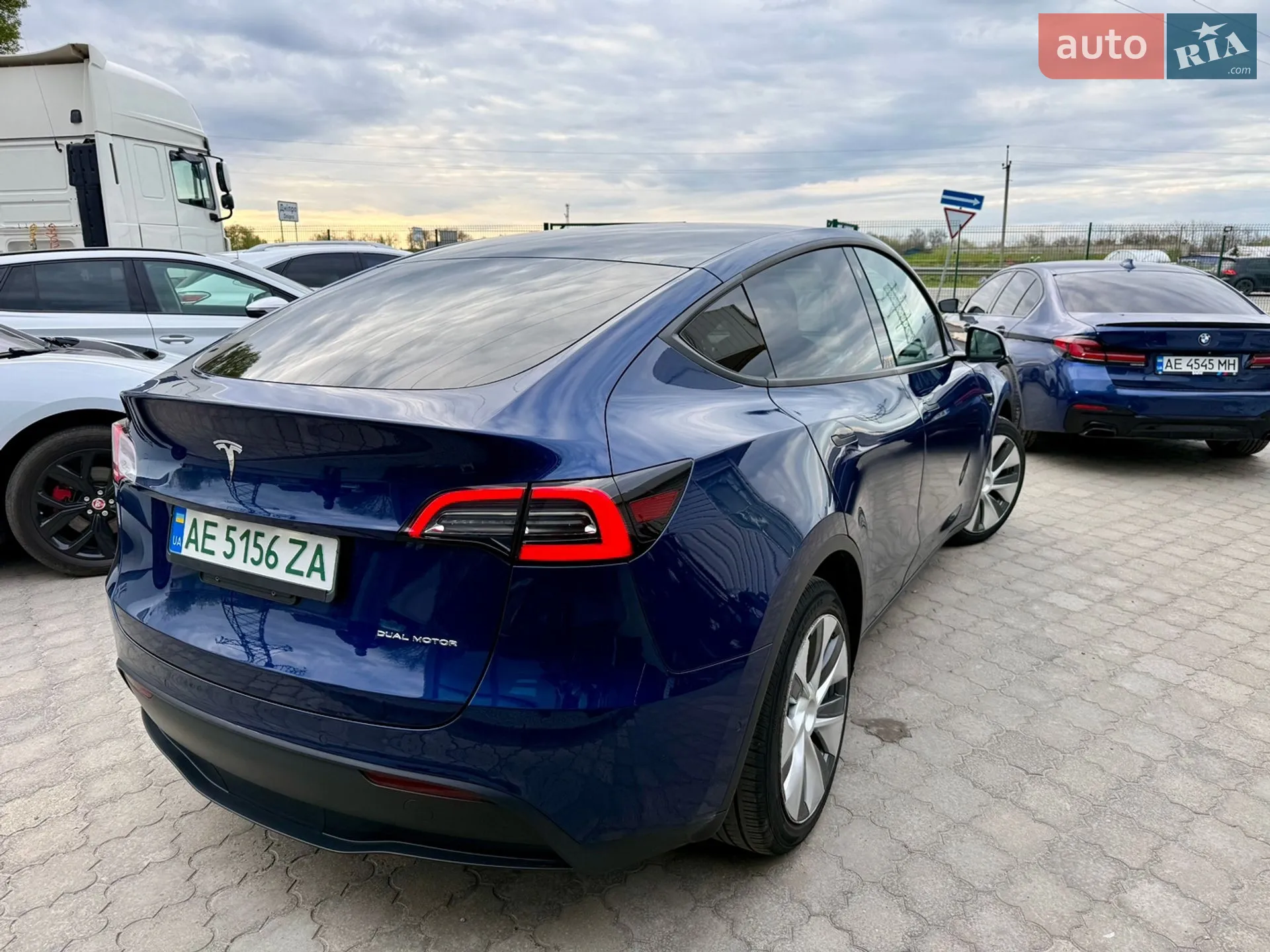 2021 Tesla Model Y - мініатюра 23
