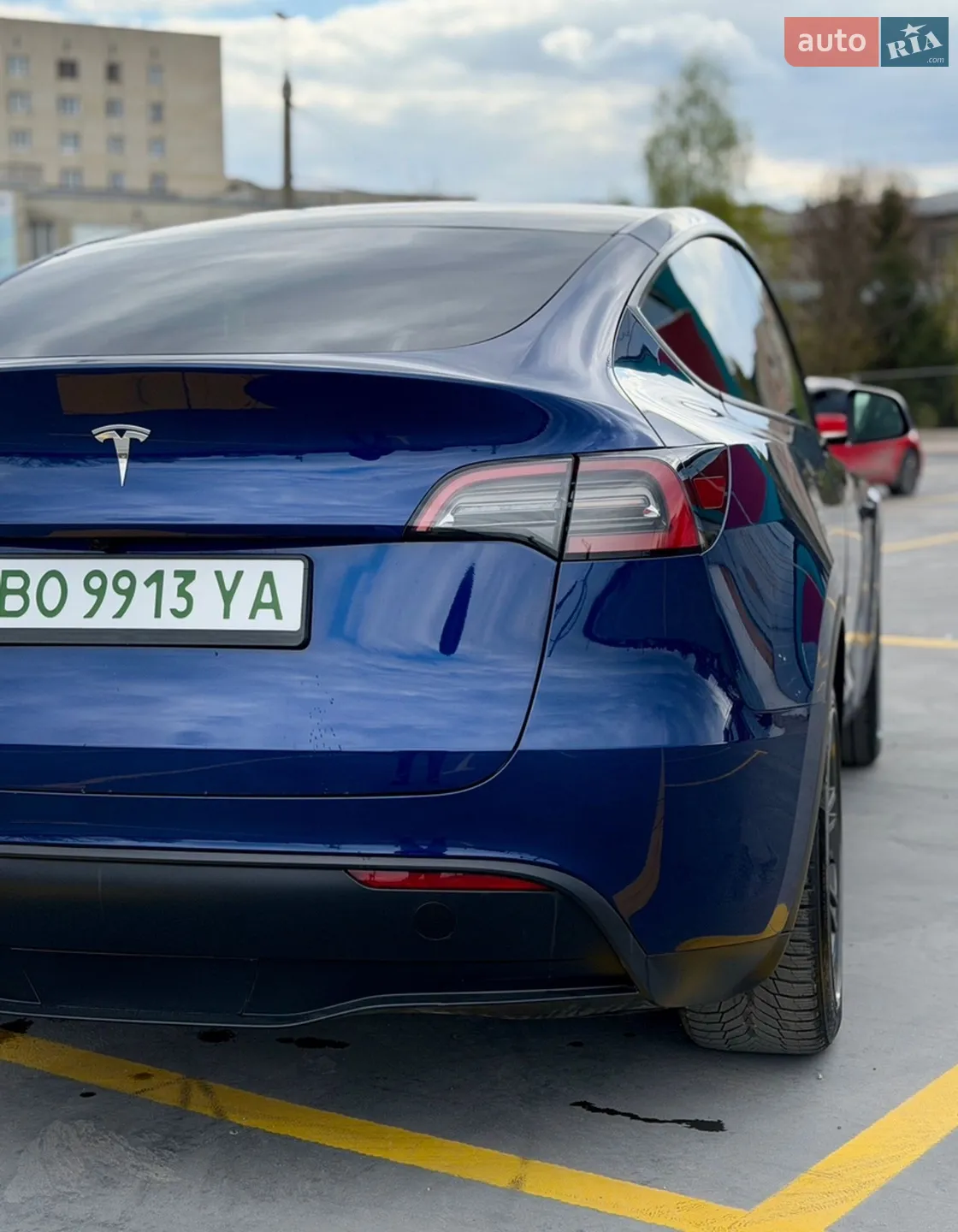 2025 Tesla Model Y - мініатюра 15