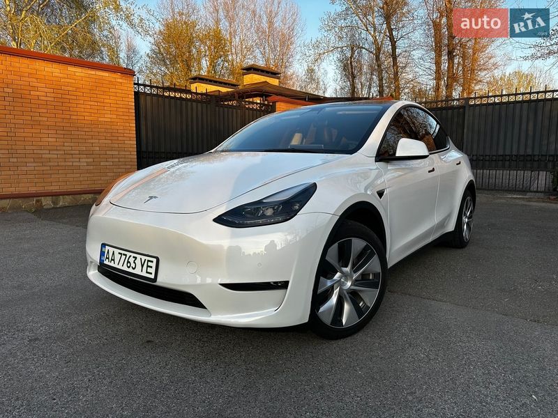 Tesla Model Y 2021