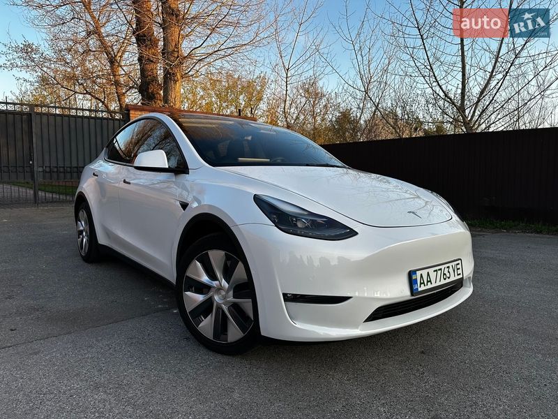 Внедорожник / Кроссовер Tesla Model Y 2021 в Киеве