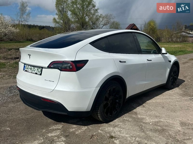 Позашляховик / Кросовер Tesla Model Y 2022 в Києві