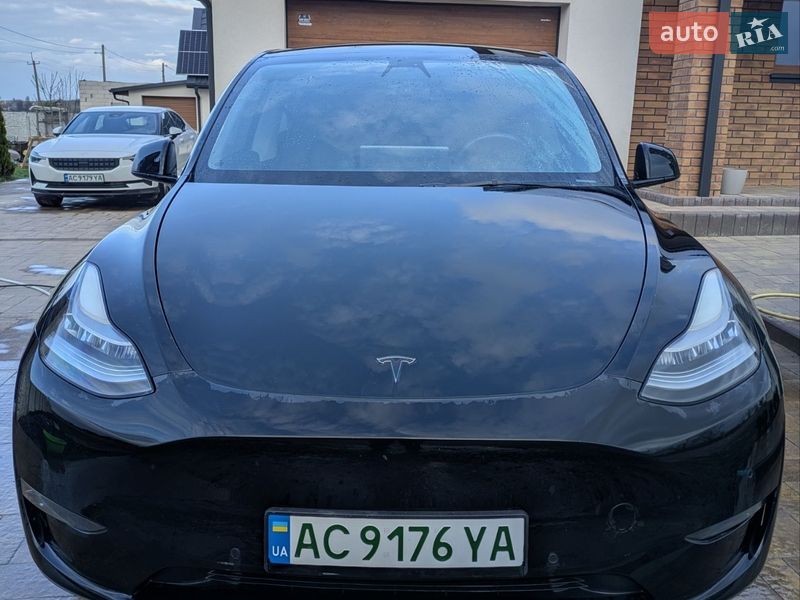 Tesla Model Y 2021