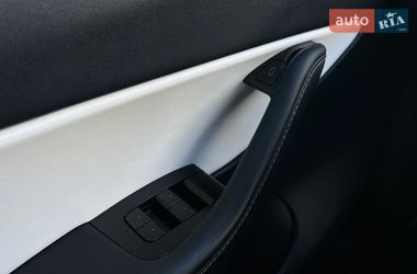 Внедорожник / Кроссовер Tesla Model Y 2020 в Львове