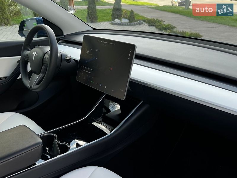 Внедорожник / Кроссовер Tesla Model Y 2020 в Львове