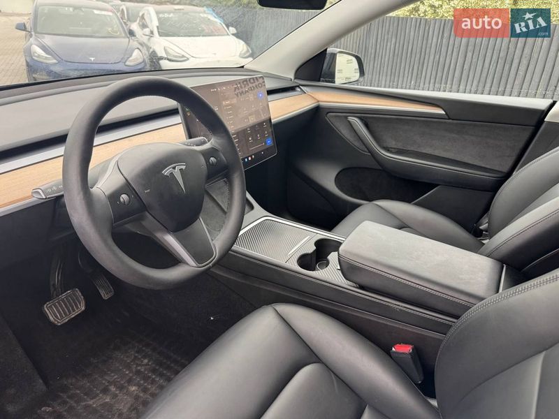 Внедорожник / Кроссовер Tesla Model Y 2023 в Луцке