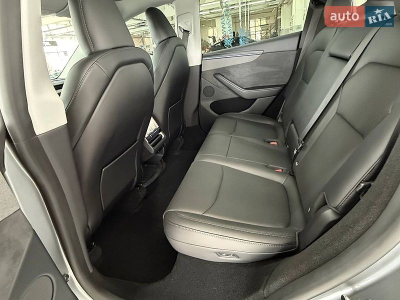 Позашляховик / Кросовер Tesla Model Y 2025 в Одесі