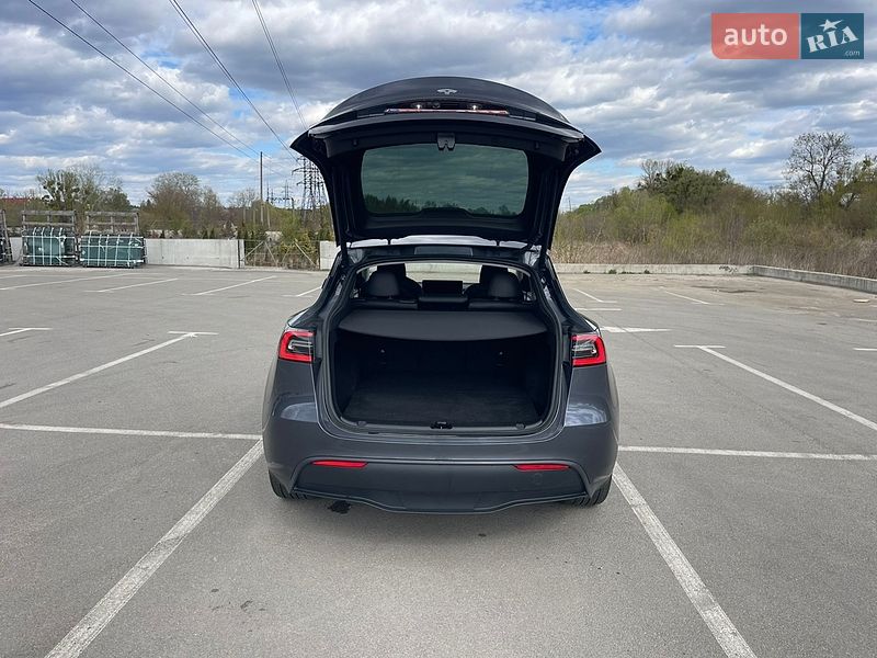 Позашляховик / Кросовер Tesla Model Y 2023 в Ірпені