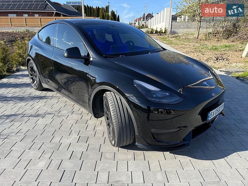 Tesla Model Y 2023