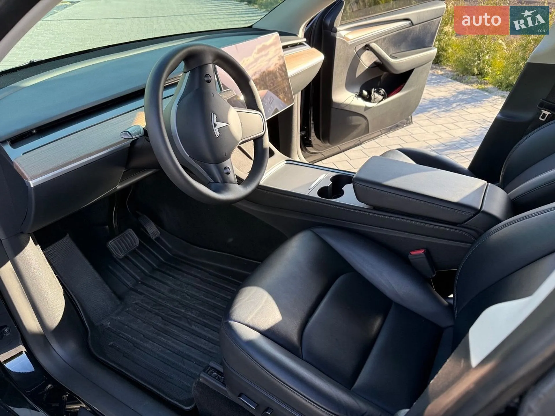 2023 Tesla Model Y - мініатюра 9