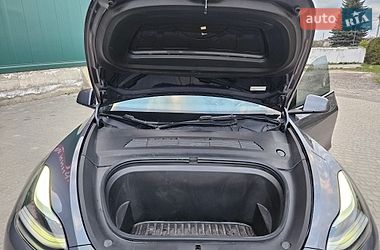 Внедорожник / Кроссовер Tesla Model Y 2023 в Рава-Русской