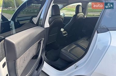 Внедорожник / Кроссовер Tesla Model Y 2020 в Львове