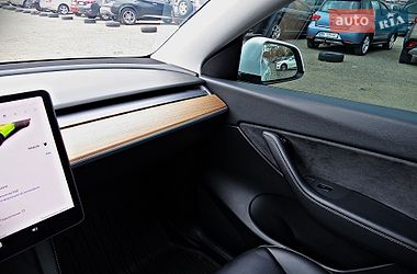 Внедорожник / Кроссовер Tesla Model Y 2021 в Черкассах