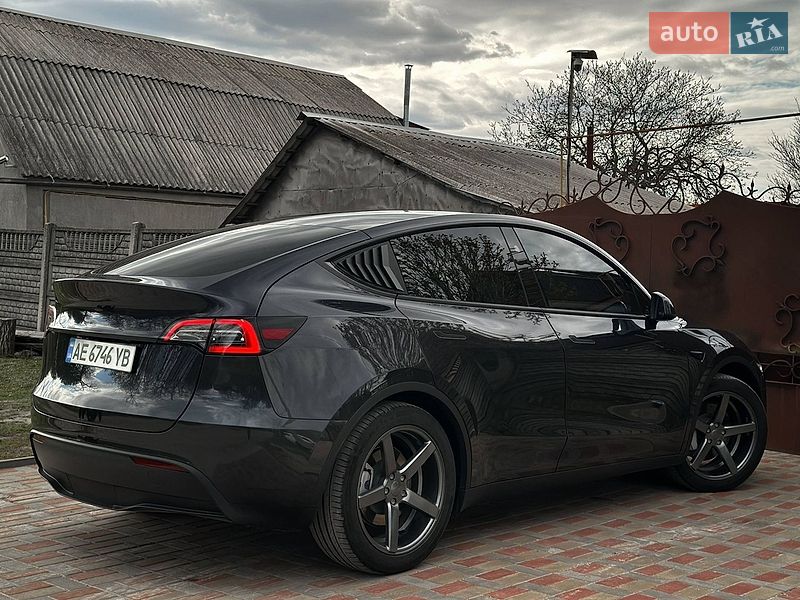 Внедорожник / Кроссовер Tesla Model Y 2024 в Днепре