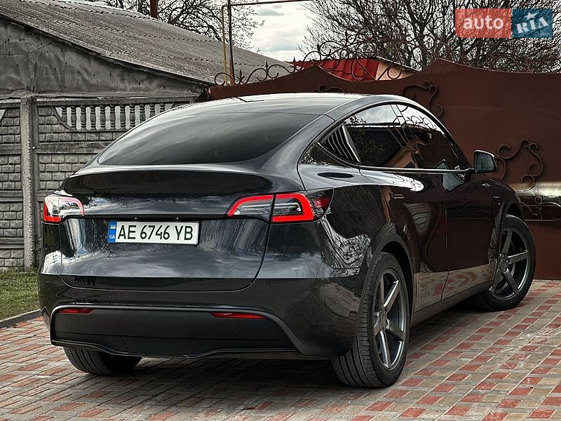 Внедорожник / Кроссовер Tesla Model Y 2024 в Днепре