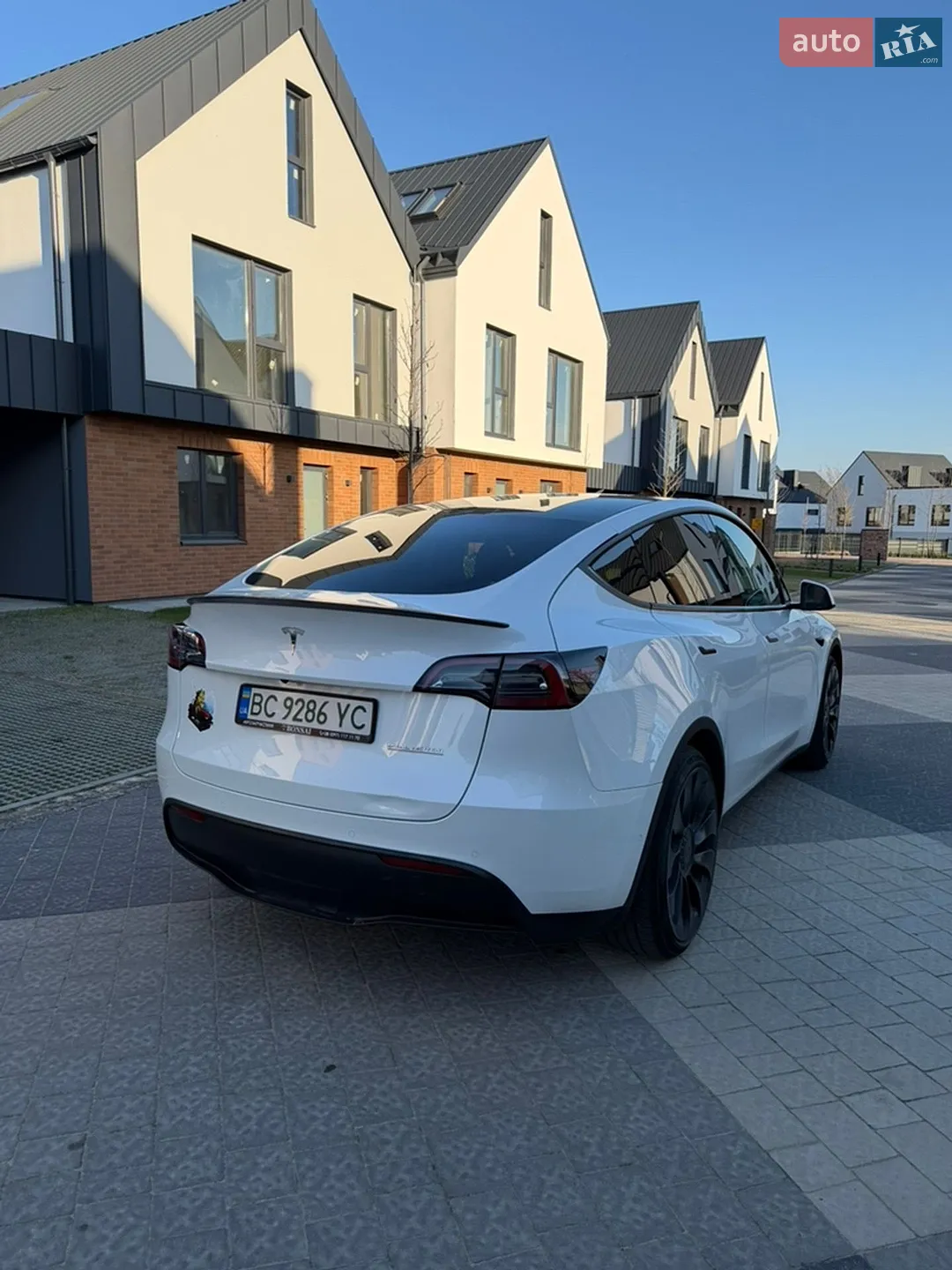 2022 Tesla Model Y - мініатюра 4