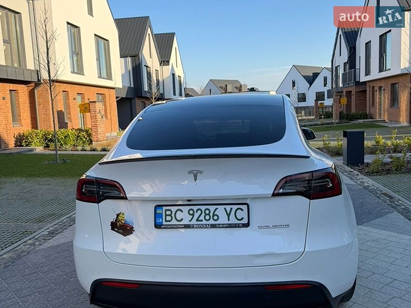 Внедорожник / Кроссовер Tesla Model Y 2022 в Львове