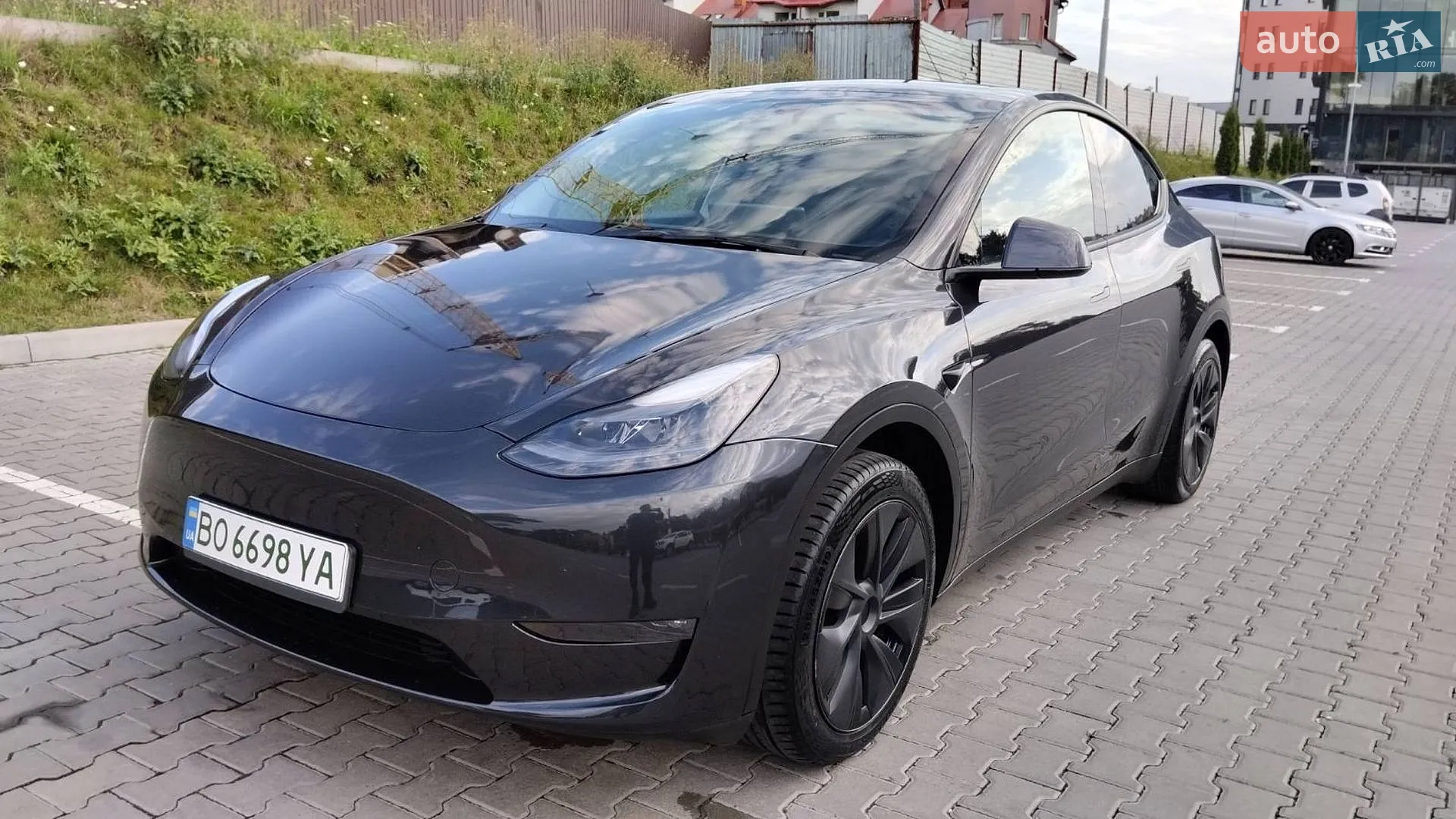 2024 Tesla Model Y - мініатюра 4