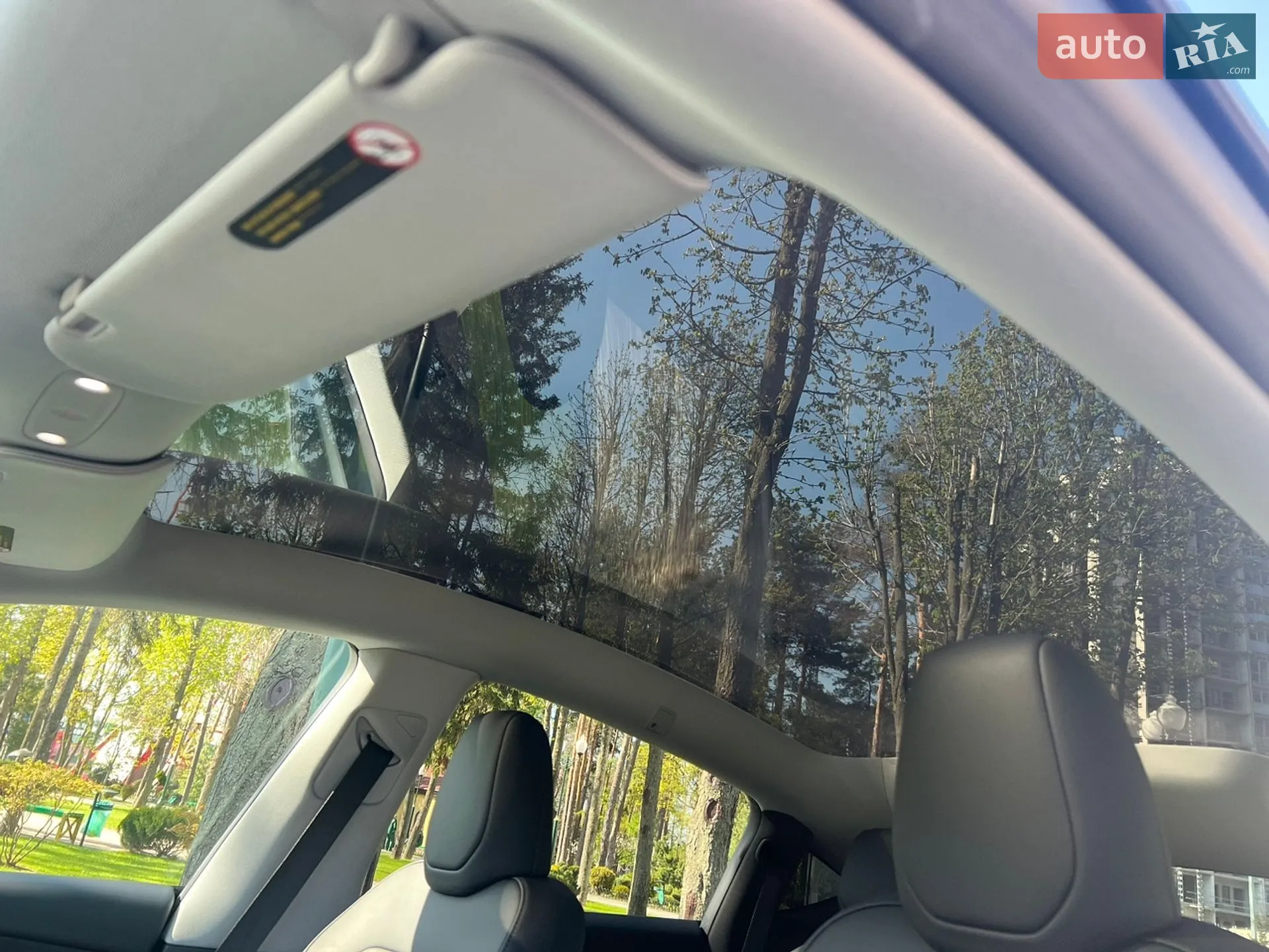 2025 Tesla Model Y - мініатюра 20