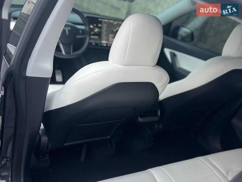 Внедорожник / Кроссовер Tesla Model Y 2021 в Львове