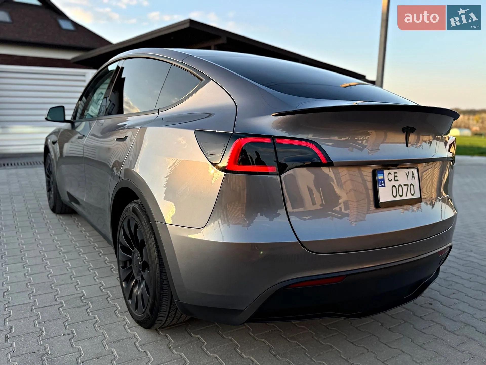 2024 Tesla Model Y - мініатюра 14