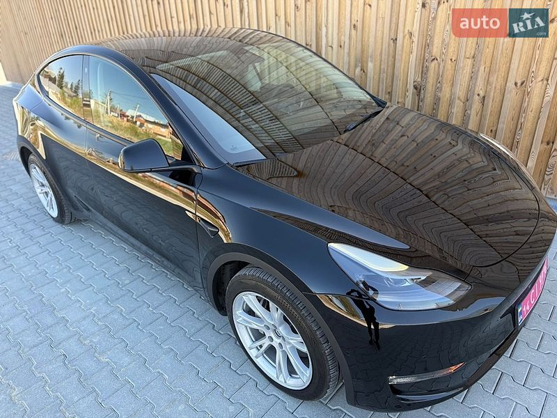 Позашляховик / Кросовер Tesla Model Y 2022 в Львові