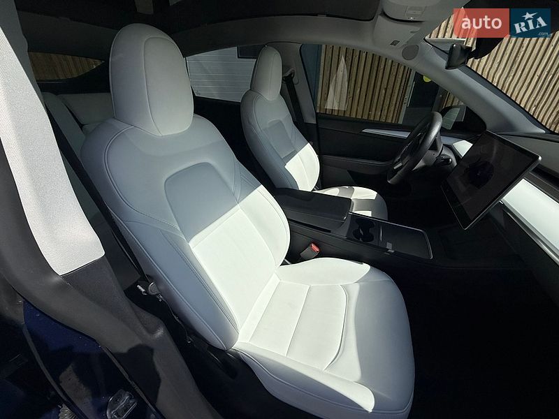 Внедорожник / Кроссовер Tesla Model Y 2023 в Львове