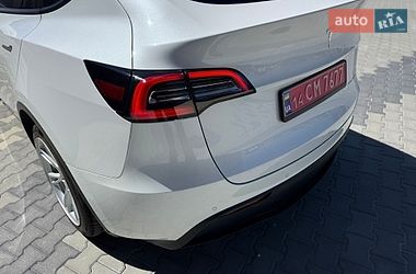 Внедорожник / Кроссовер Tesla Model Y 2021 в Львове