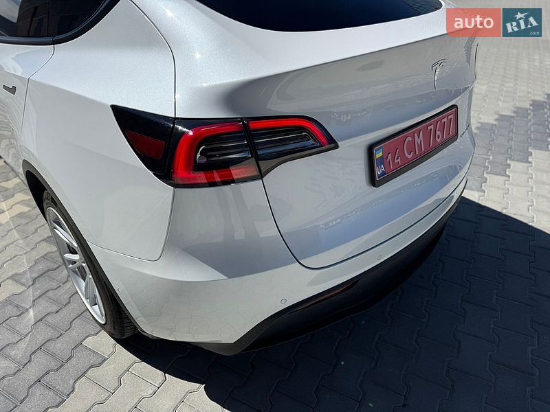 Внедорожник / Кроссовер Tesla Model Y 2021 в Львове