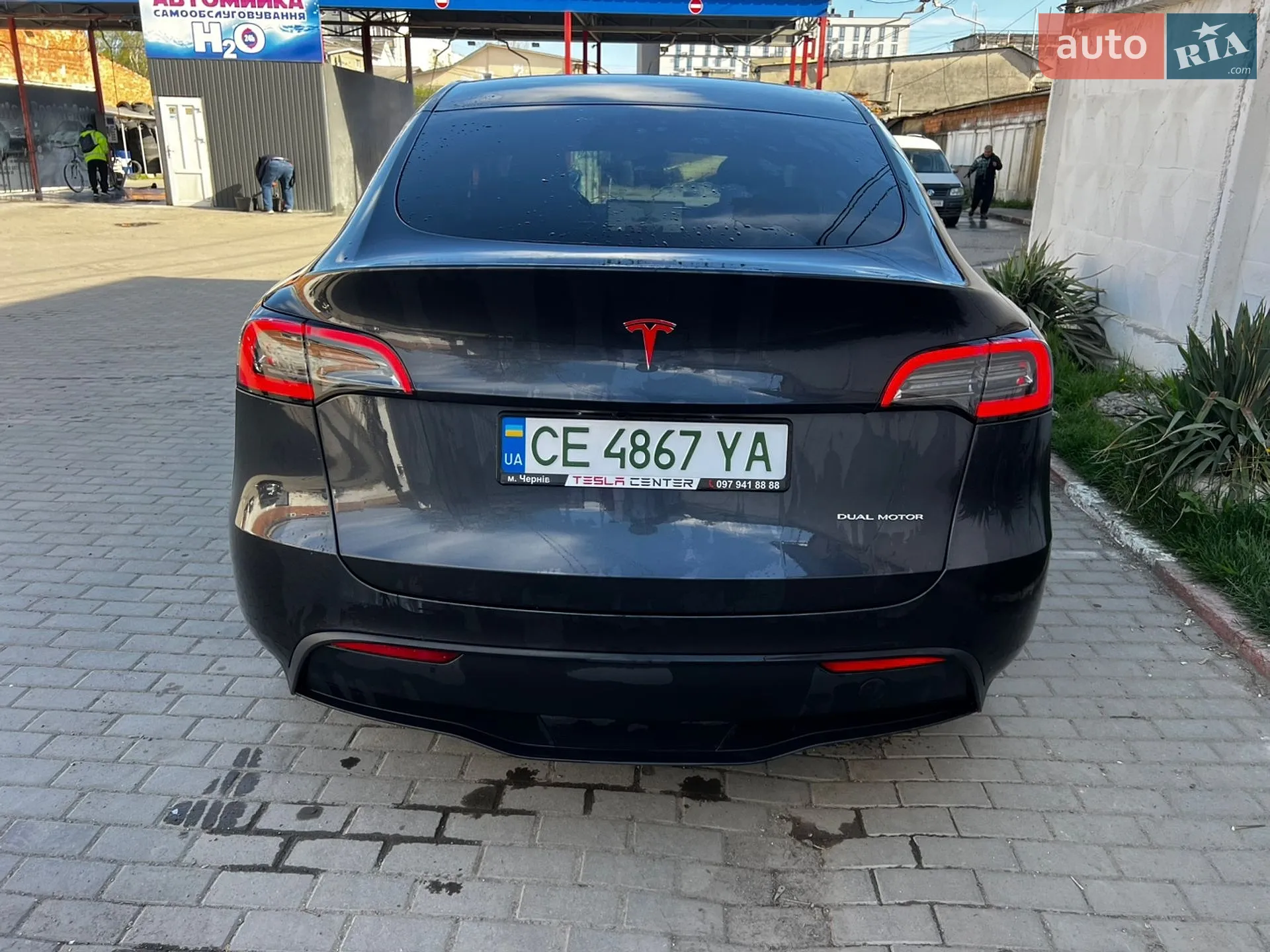 2024 Tesla Model Y - мініатюра 9
