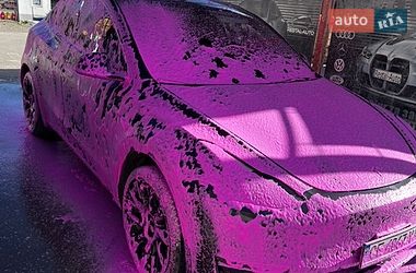 Внедорожник / Кроссовер Tesla Model Y 2024 в Черновцах