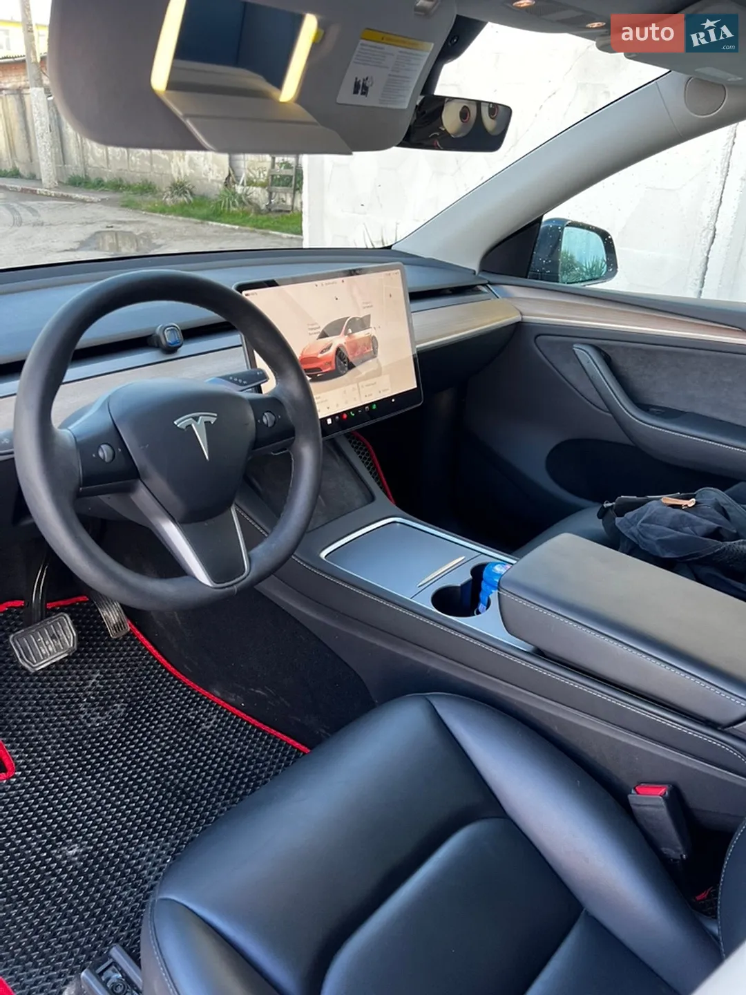 2024 Tesla Model Y - мініатюра 21