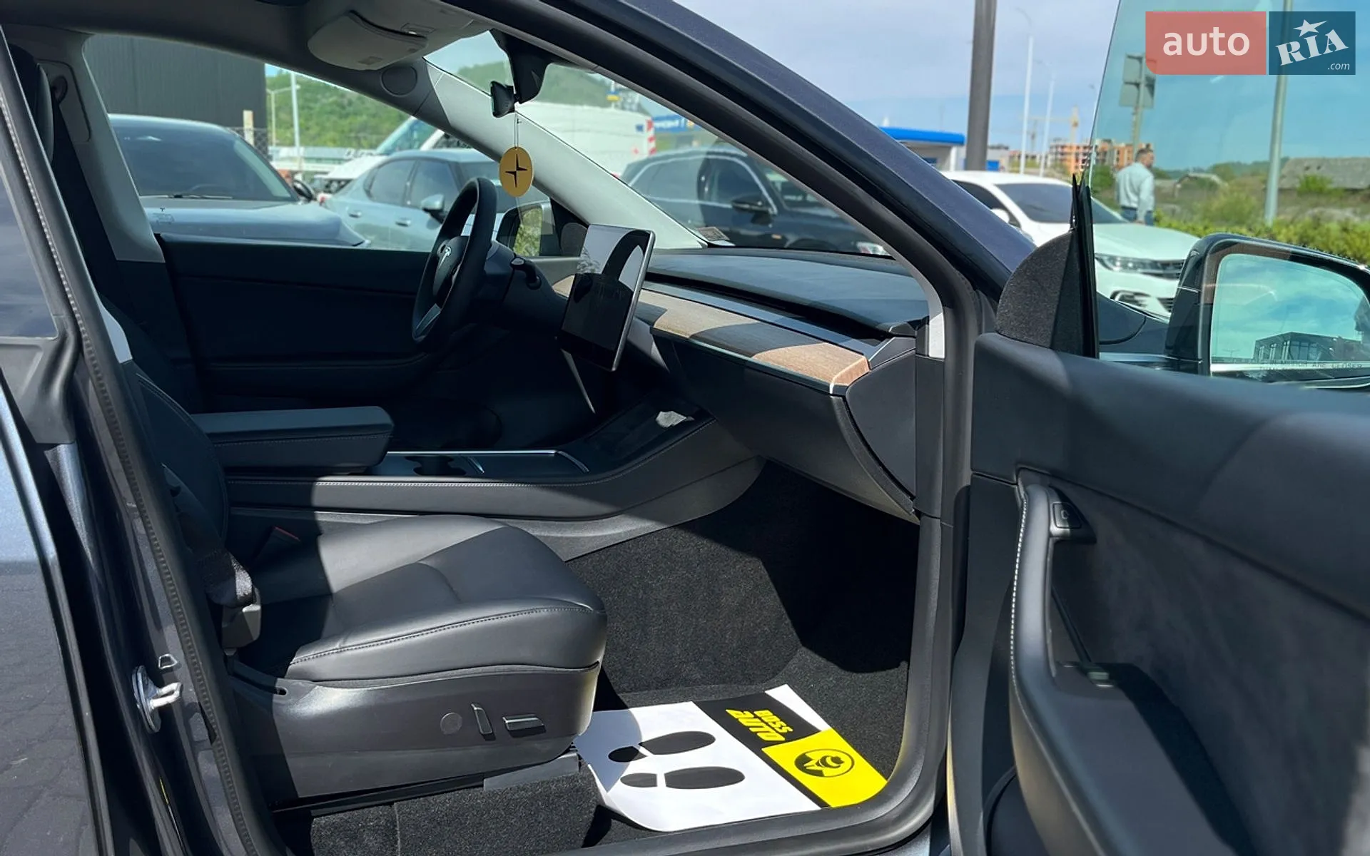 2021 Tesla Model Y - мініатюра 23