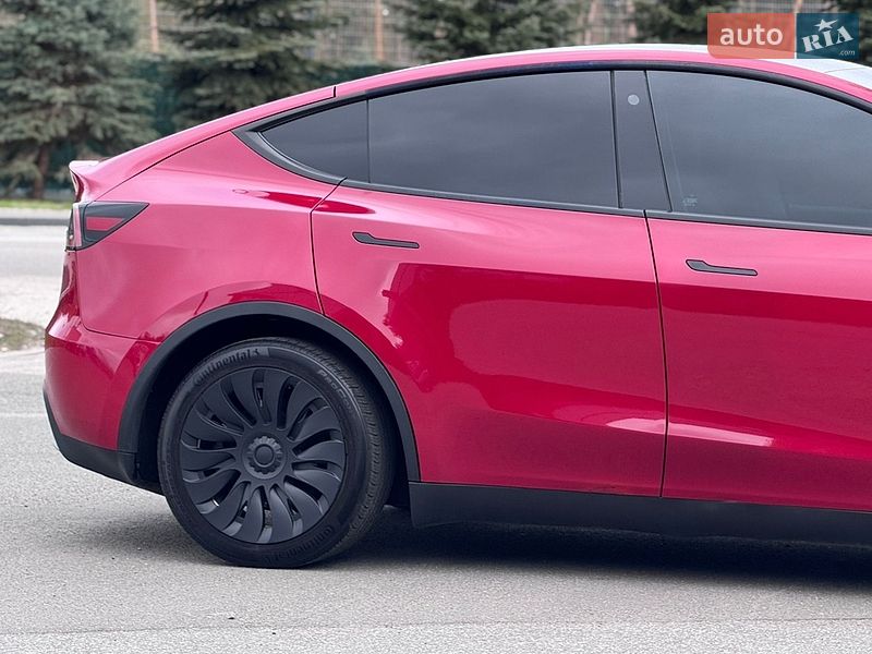 Позашляховик / Кросовер Tesla Model Y 2023 в Києві