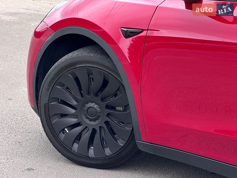 Позашляховик / Кросовер Tesla Model Y 2023 в Києві