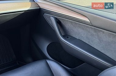 Позашляховик / Кросовер Tesla Model Y 2023 в Києві