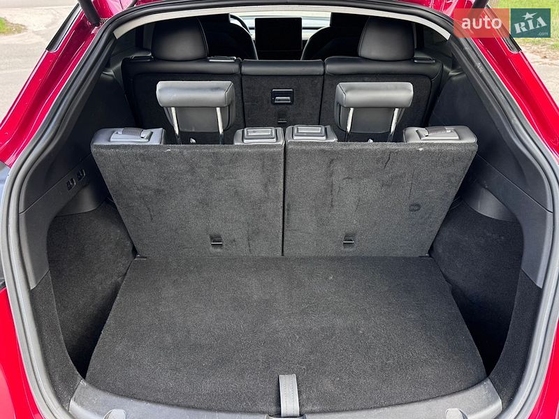 Позашляховик / Кросовер Tesla Model Y 2023 в Києві