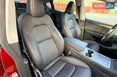 Позашляховик / Кросовер Tesla Model Y 2024 в Києві