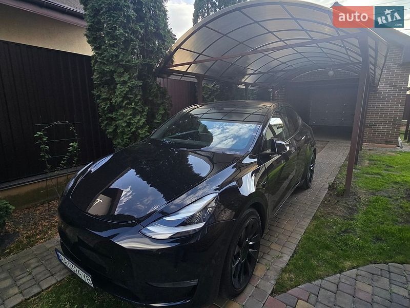 Внедорожник / Кроссовер Tesla Model Y 2021 в Киеве