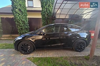 Внедорожник / Кроссовер Tesla Model Y 2021 в Киеве