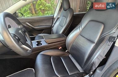 Внедорожник / Кроссовер Tesla Model Y 2021 в Киеве